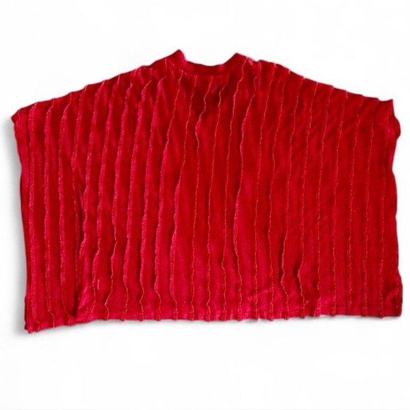 Bobeau Red Sweater/Pancho with interesting texture, M - Picture 4 of 12